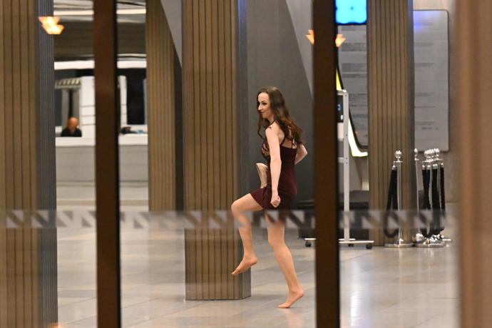 FOTO: Tahle dáma se rozhodla zatancovat si. – stránka 77