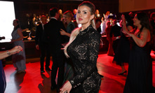 Lela Ceterová to na plese rozjela.