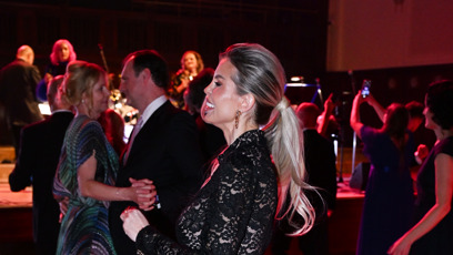 FOTO: Lela Ceterová to na plese rozjela.