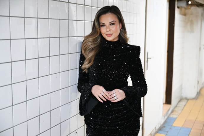 FOTO: Krásná Monika Bagárová. – stránka 34