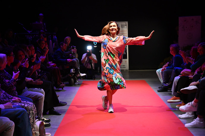 FOTO: Stanislava Jachnická to pořádně rozjela. – stránka 7