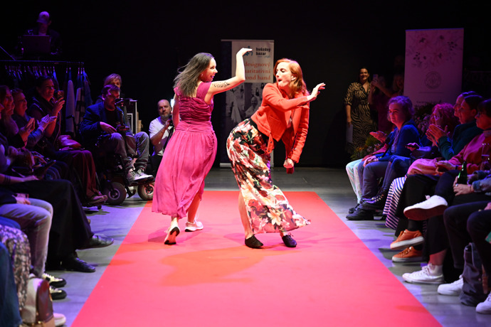 FOTO: Michaela Maurerová házela boky. – stránka 6