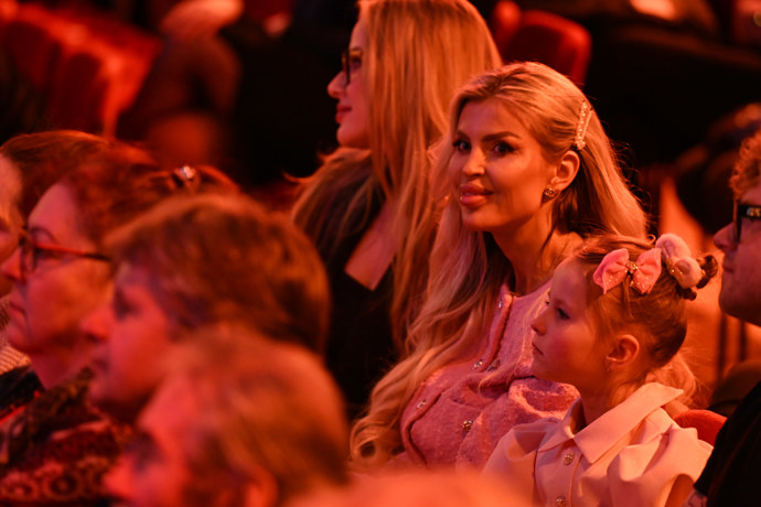 FOTO: Lela Ceterová s dcerou Lili na koncertu Varhana. – stránka 24