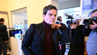 FOTO: Herec Adam Kraus je obžalovaný z trestného činu znásilnění, kterého se měl dopustit v roce 2018, kdy údajně znectil svou bývalou partnerku Nikol Enevovou.