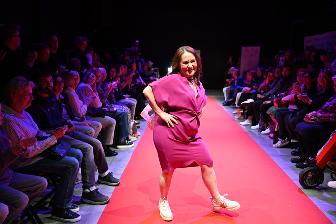 FOTO: Krásná Miriam Chytilová. – stránka 6