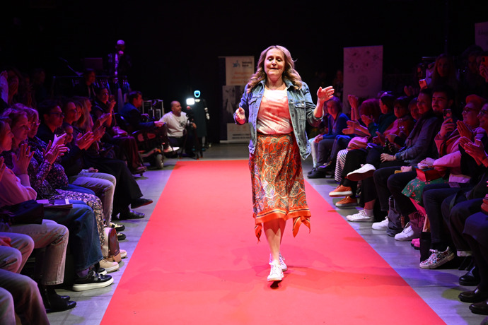 FOTO: Regina Řandová měla dobrou náladu. – stránka 5