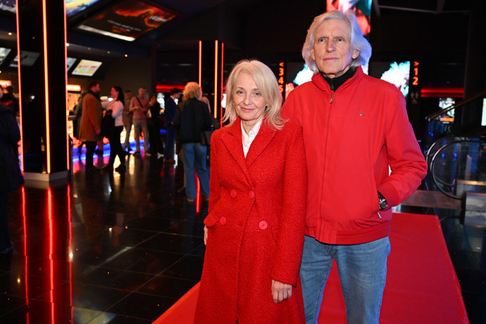 FOTO: Veronika Žilková s partnerem Ivanem Hubačem na premiéře amerického filmu Nevěsta! – stránka 8