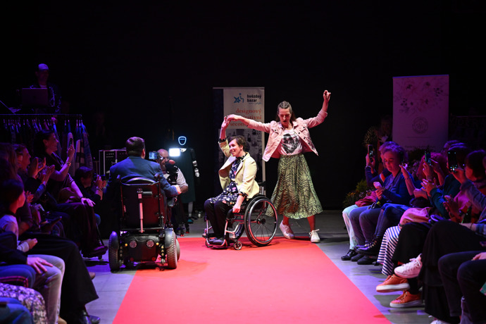 FOTO: Anna Polívková si zatancovala. – stránka 21