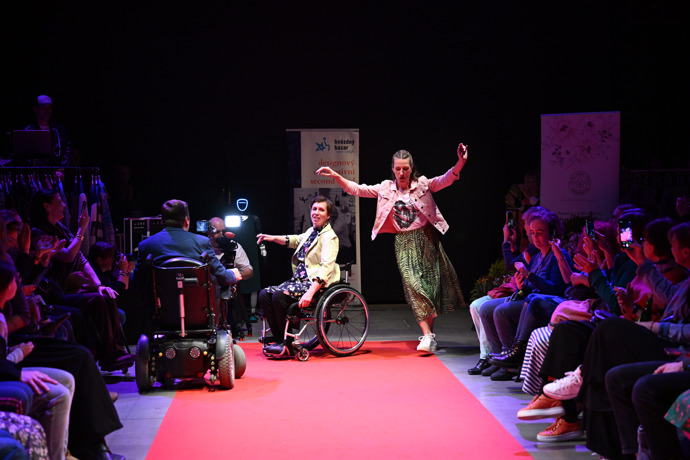 FOTO: Anna Polívková to rozjela. – stránka 20