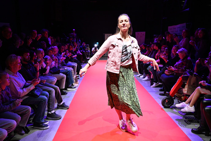 FOTO: Herečka Anna Polívková. – stránka 12