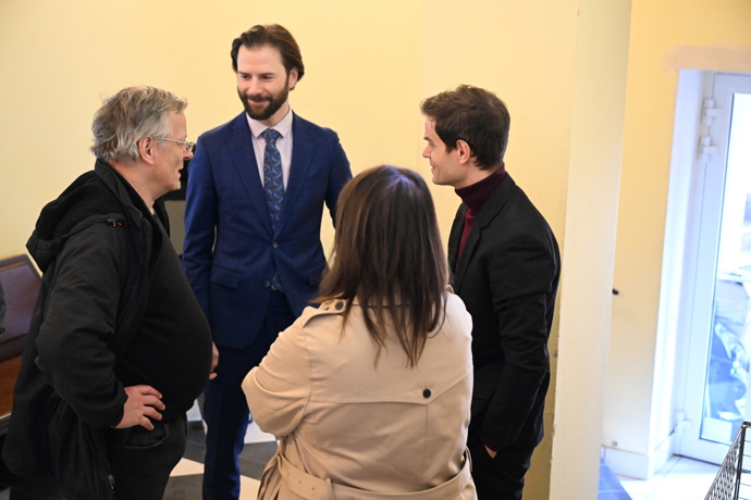 FOTO: Adam Kraus u soudu. – stránka 18