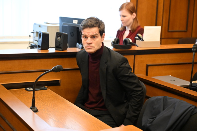 FOTO: Adam Kraus je obžalovaný z trestného činu znásilnění. – stránka 11