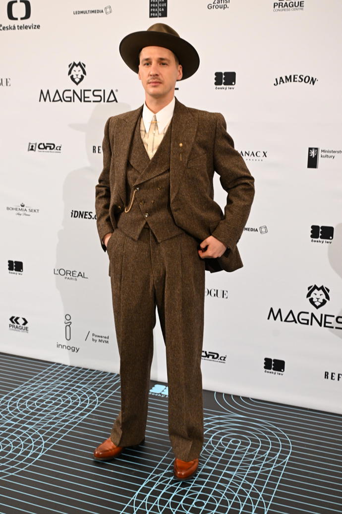 FOTO: Jan Nedbal s partnerkou na udílení cen Český lev. – stránka 16