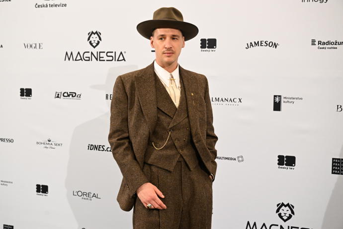 FOTO: Jan Nedbal s partnerkou na udílení cen Český lev. – stránka 15