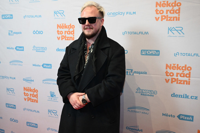 FOTO: Štěpán Kozub na premiéře filmu Někdo to rád v Plzni. – stránka 45