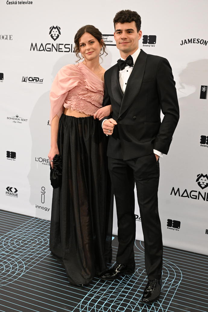 FOTO: Filip Březina s půvabnou partnerkou. – stránka 2