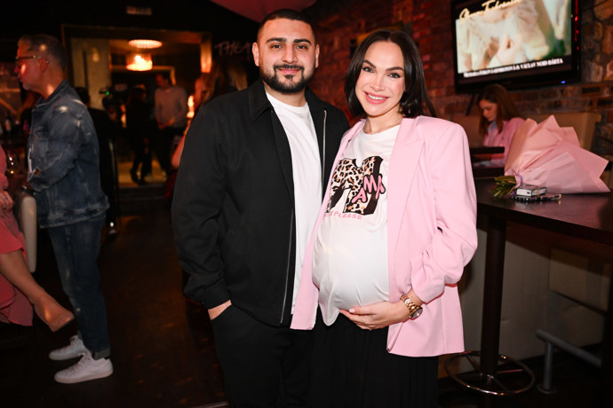 FOTO: Kamila Nývltová s manželem. – stránka 11