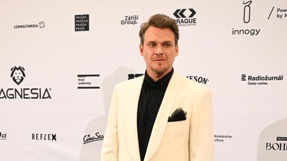 FOTO: Vojta Dyk zvolil na udílení cen Český lev krémově světlé sako.