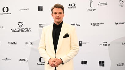 FOTO: Vojta Dyk zvolil na udílení cen Český lev krémově světlé sako.