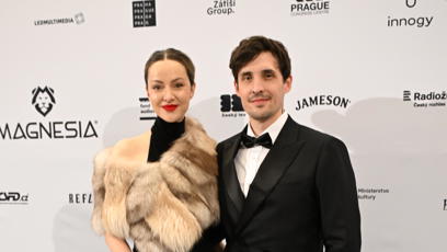 FOTO: Novinář Čestmír Strakatý s krásnou manželkou.