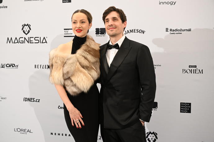 FOTO: Novinář Čestmír Strakatý s krásnou manželkou.