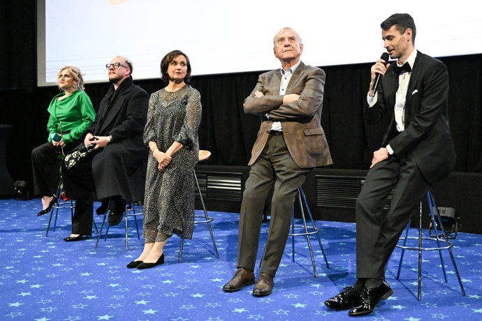 FOTO: Premiéra komedie Někdo to rád v Plzni. – stránka 35