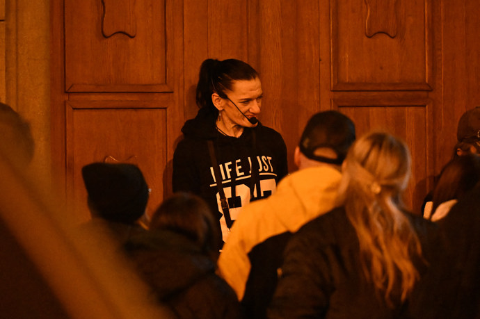 FOTO: Narkomanka Katka vyprávěla lidem svůj život. – stránka 16