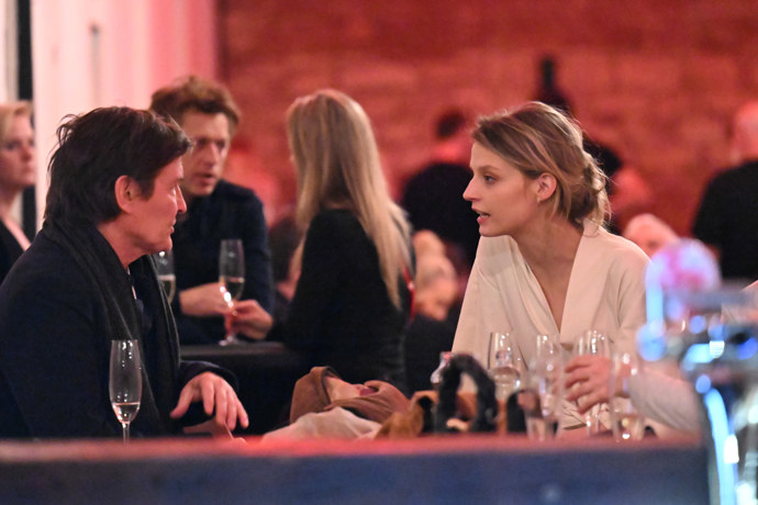 FOTO: Herečka Simona Lewandowska. – stránka 29