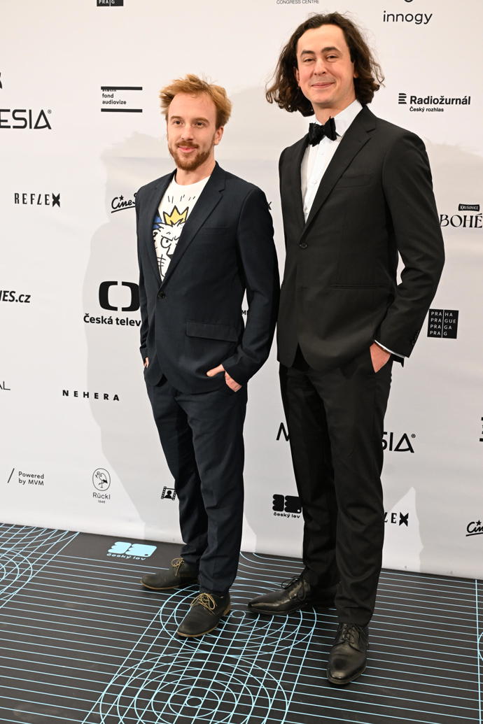 FOTO: Mikuláš Minář překvapil svou účastí na udílení cen Český lev. – stránka 2