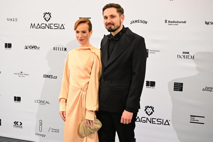 FOTO: Jako vždy oslnivá Táňa Pauhofová. – stránka 4