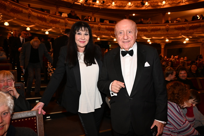 FOTO: Z obou manželů vyzařovala obrovská pohoda. – stránka 11