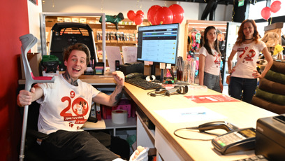 FOTO: Vojta Drahokoupil dorazil i přes zranění.