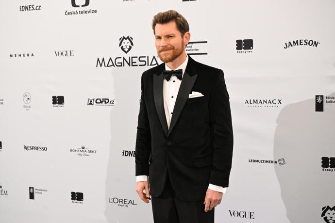 FOTO: Elegán David Švehlík. – stránka 7