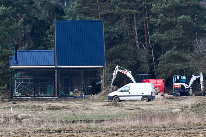 FOTO: Na domečku jsou znatelné pokroky. – stránka 11