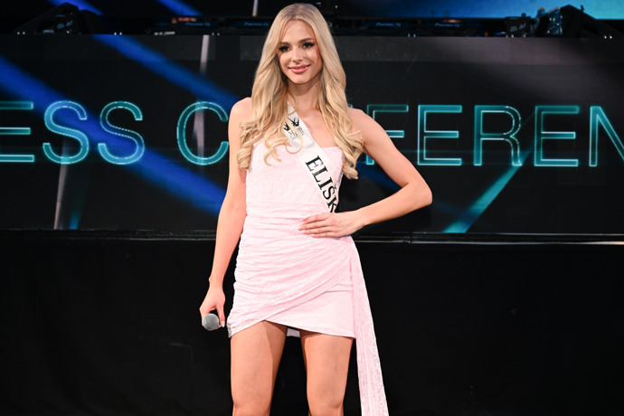 FOTO: Eliška Kramná. – stránka 4