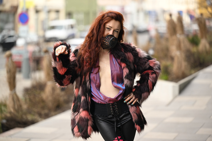 FOTO: Eva Toulová ukázala víc než bylo potřeba. – stránka 10