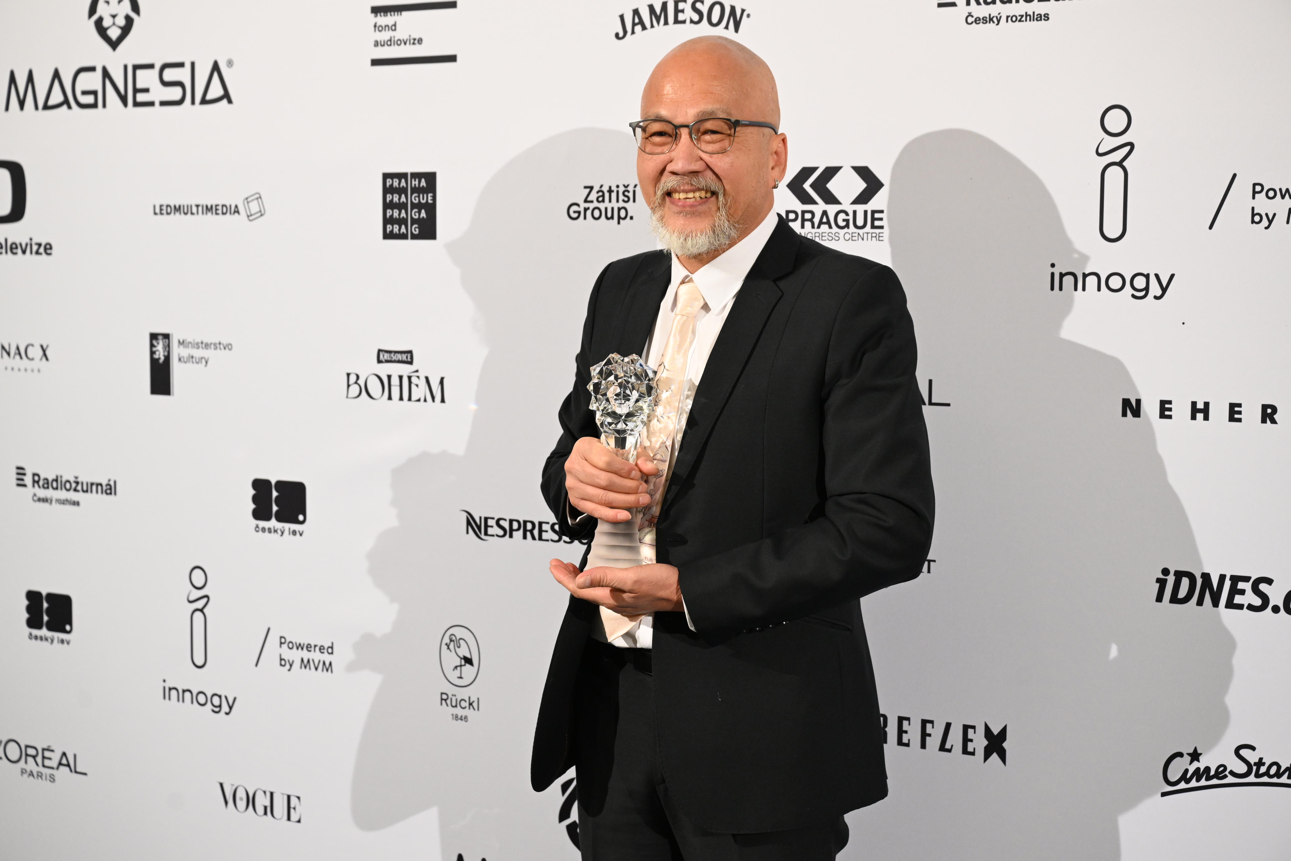 Dũng Nguyễn získal Českého lva za nejlepší výkon ve vedlejší roli (Letní škola, 2001).