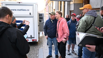 FOTO: Tomáš Klus se fotil s fanoušky.