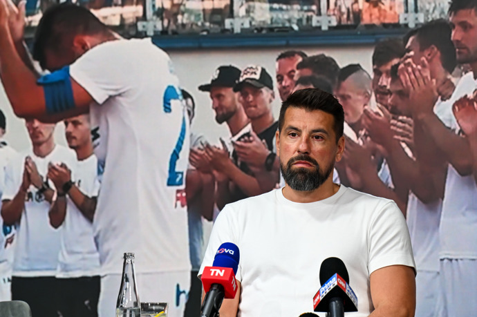 FOTO: K exhibici ho nakonec přesvědčili jeho nejbližší, aby se mohl rozloučit s fanoušky. – stránka 6