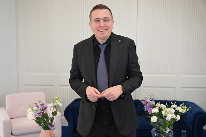 FOTO: Roman Šmucler. – stránka 12