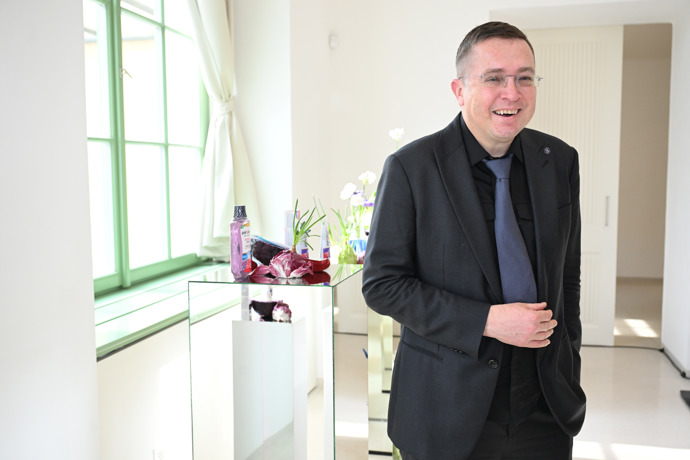 FOTO: Překvapivě odhalil, že Íránci u nás tvoří čtvrtou nejpočetnější skupinu zubařů. – stránka 6