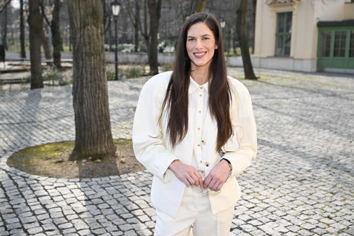 FOTO: Mimo jiné se jí teď rýsuje velmi zajímavá herecká příležitost ve filmu Lajna. – stránka 10