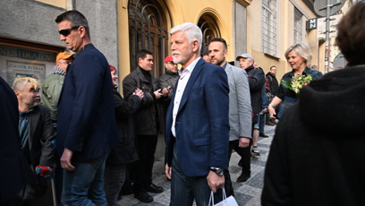 FOTO: Petr Pavel v doprovodu ochranky.