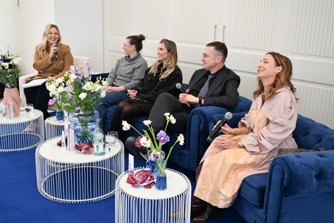 FOTO: Zubař přiznal, že k volbám nechodí, aby mohl bez problémů vycházet s každou vládou.