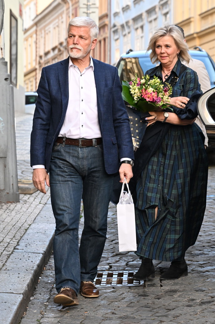 FOTO: Eva Pavlová měla krásné šaty. – stránka 35