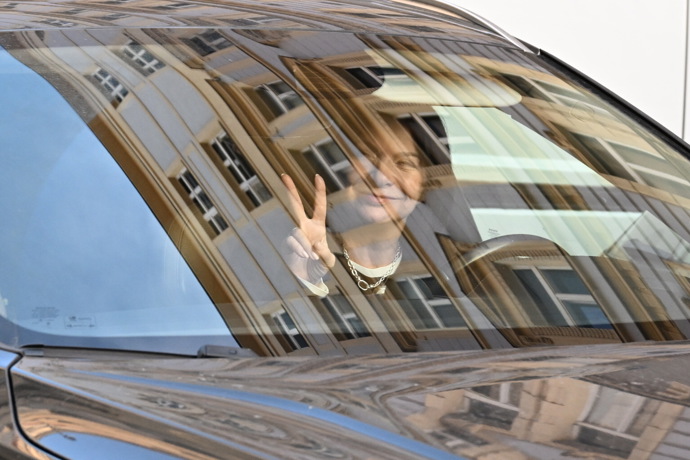 FOTO: Anna K. měla dobrou náladu. – stránka 33