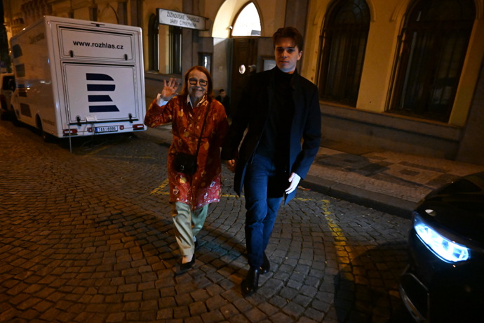 FOTO: Iva Janžurová se usmívala. – stránka 2