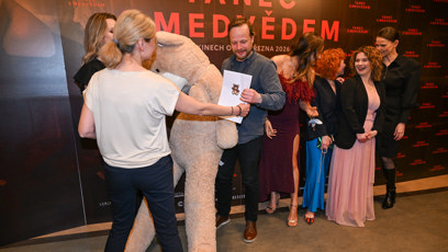 FOTO: Kryštof Hádek na slavnostní premiéře filmu Tanec s medvědem.