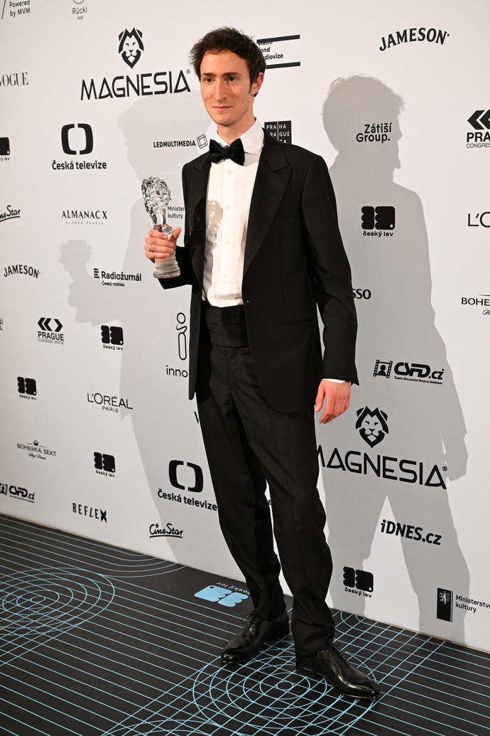 FOTO: Idan Weiss získal Českého lva za nejlepší výkon v hlavní roli (Franz). – stránka 88