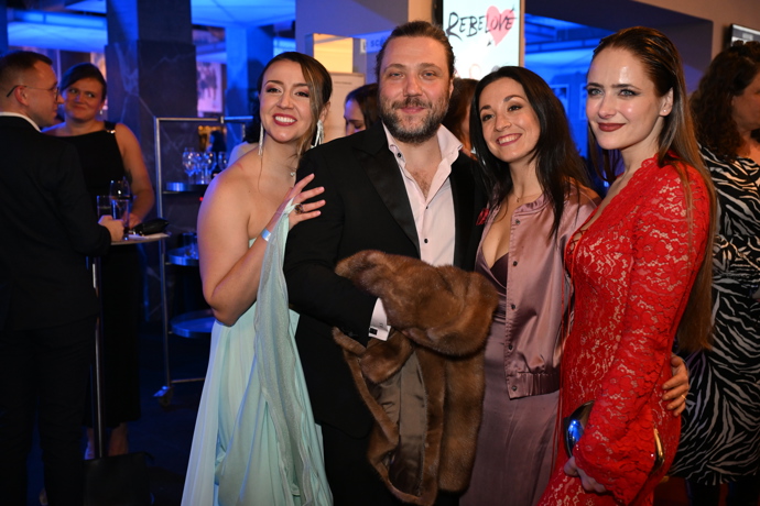 FOTO: Felix Slováček mladší na premiéře Ledového královstsví.